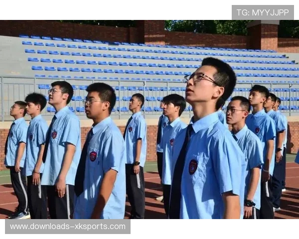 石家庄二中读秒扳平,点球大战夺冠后全队相拥 石家庄二中读秒扳平,点球大战夺冠后全队相拥